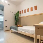 Rent a room of 220 m² in barcelona