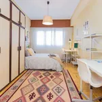 Rent a room of 91 m² in bilbao