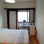 Rent 4 bedroom apartment in Porto