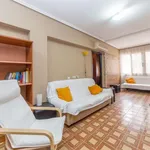 Rent a room of 80 m² in valencia