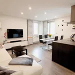 Rent 3 bedroom apartment of 89 m² in Prague