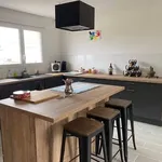 Maison de 70 m² avec 3 chambre(s) en location à GivorsT