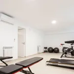 Alquilo 3 dormitorio apartamento de 210 m² en Madrid