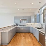 Rent 3 bedroom house of 174 m² in manhattan beach