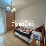 Rent 4 bedroom apartment of 250 m² in Alcalá de Henares