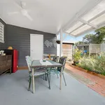 Rent 4 bedroom house in Batemans Bay