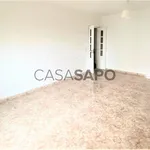 Rent 2 bedroom apartment of 52 m² in Loures