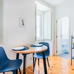 Rent 1 bedroom apartment of 43 m² in Lisbon