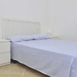 Rent a room of 77 m² in barcelona