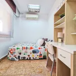 Rent a room of 220 m² in Madrid