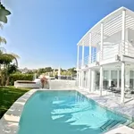 Rent 4 bedroom house of 240 m² in Marbella