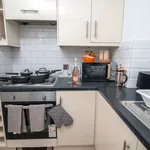 Rent 3 bedroom flat of 8 m² in London