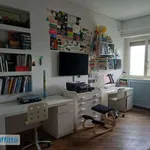 Rent 5 bedroom apartment of 150 m² in Rome