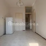 Affitto 3 camera appartamento di 84 m² in Catania