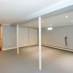 Rent 3 bedroom apartment of 123 m² in Bellmore