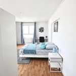 Rent 4 bedroom apartment in Paris