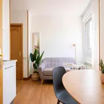 Rent a room of 391 m² in Madrid