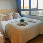 Rent a room of 132 m² in valencia