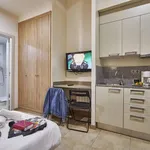 Rent 1 bedroom apartment of 20 m² in Barcelona