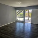 Rent 2 bedroom apartment of 71 m² in anaheim