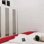 Rent a room in Madrid