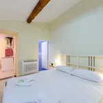 Rent 1 bedroom apartment in Genoa