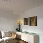 Appartement de 92 m² avec 4 chambre(s) en location à Paris