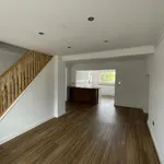 Rent 3 bedroom flat in Wales