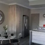 Rent 2 bedroom apartment of 84 m² in Randburg