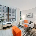 Rent 1 bedroom apartment of 487 m² in Manhattan