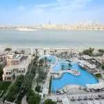 Rent 2 bedroom apartment of 179 m² in Palm Jumeirah