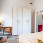 Rent 4 bedroom apartment of 95 m² in Firenze