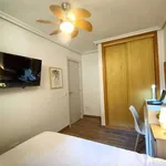 Rent a room of 120 m² in madrid