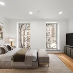 Rent 6 bedroom house of 660 m² in New York City