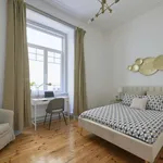 Rent a room in lisbon