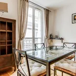 Appartement de 807 m² avec 2 chambre(s) en location à Paris