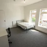 Rent 4 bedroom flat in West Midlands