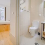 Rent 2 bedroom apartment of 50 m² in Porto