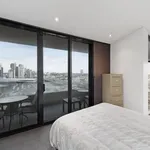 Rent 1 bedroom apartment in Docklands