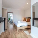 Huur 1 slaapkamer appartement van 65 m² in brussels