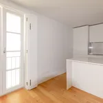 Rent 1 bedroom apartment of 69 m² in Lisboa