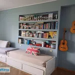 Rent 5 bedroom apartment of 150 m² in Rome