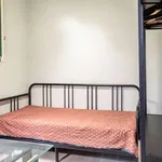 Rent a room in lisbon