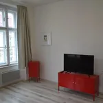 Pronajměte si 3 ložnic/e byt o rozloze 80 m² v Prague