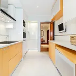 Rent 4 bedroom apartment of 95 m² in Lisbon