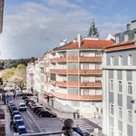 Rent 3 bedroom apartment of 108 m² in lisbon