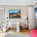 Rent 7 bedroom apartment of 187 m² in Paris