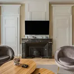 Rent 3 bedroom apartment of 830 m² in Lyon