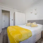 Rent a room of 100 m² in madrid