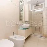 Rent 3 bedroom apartment of 90 m² in Milano